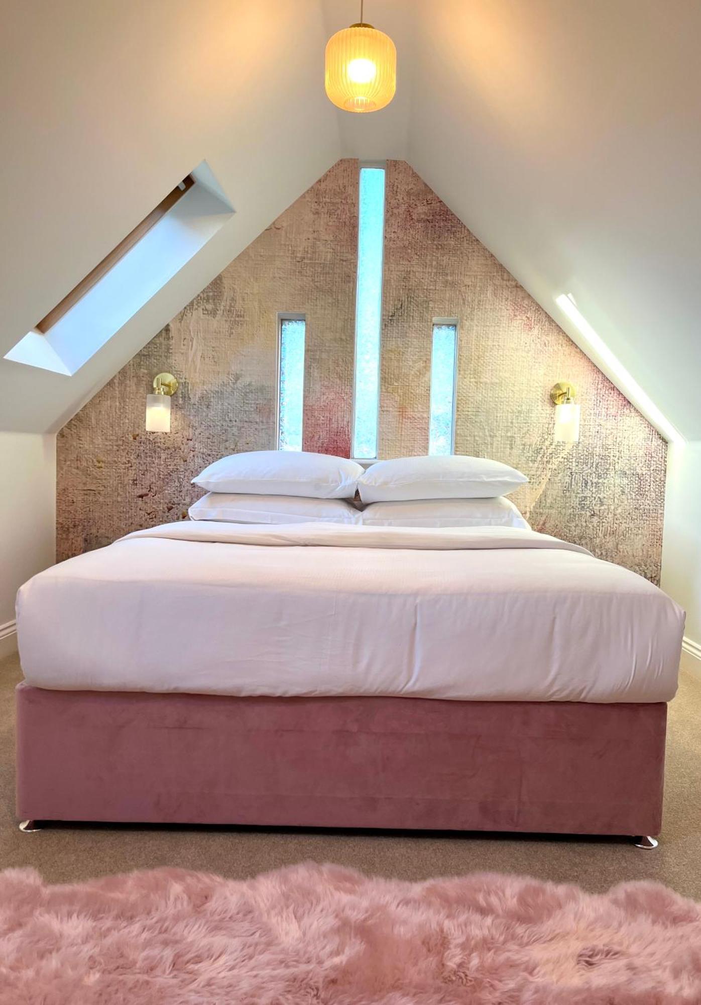 The Gallery - Town Centre - 5 Minute Walk - Superfast Wifi - Outdoor Terrace - Sleeps Up To 6 - Netflix - Contractor Friendly - Short & Long - Coffee Machine Борнмут